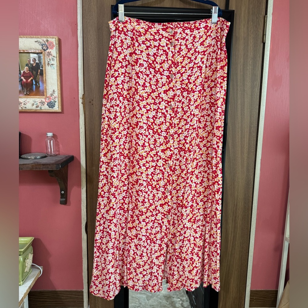 Coldwater Creek Red and White Floral A-Line Skirt